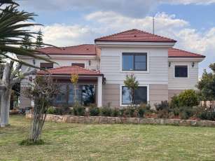 JOKER´DEN KUYULUĞUN EN GÜZEL MANZARALI SATILIK VİLLASI