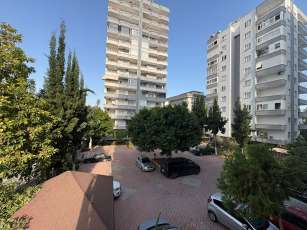 JOKER´DEN ÜNÜVERSİTE CAD GROSERİ BİTİŞİĞİ 3+1 SATILIK DAİRE