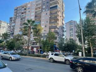 JOKER´DEN MERKEZİ KONUMLU 3+1 SATILIK DAİRE